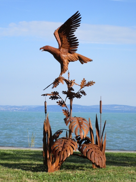 Große Garten Skulptur Adler aus Roststahl